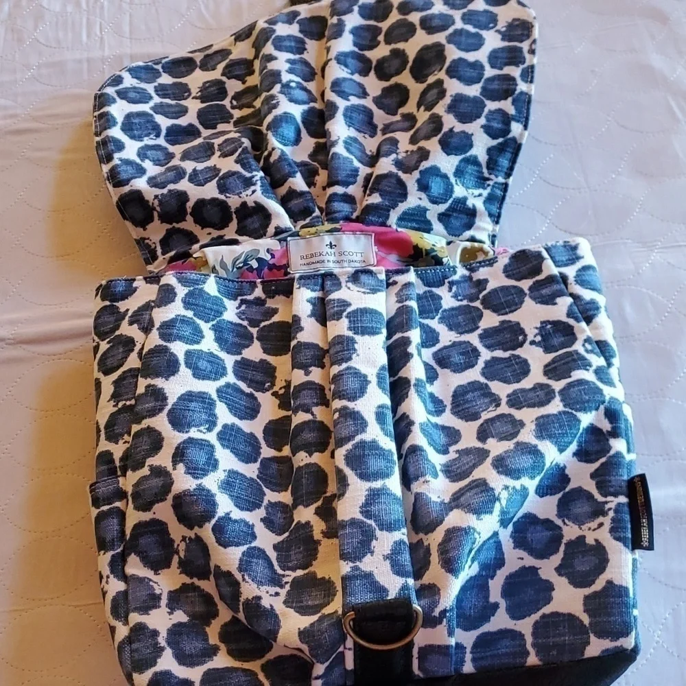 Rebekah Scott Designs Blue Leopard Petal Inside Lining Fabric Sz M/L‎ Backpack